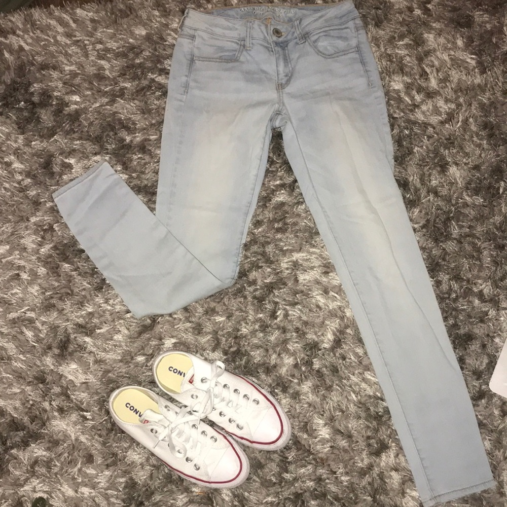 AEO - Light blue mid rise jegging